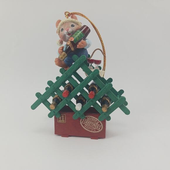 LUSTRE FAME LTD Vintage Xmas Ornaments Dated 1995 (Lot of 4) - Picture 9 of 10